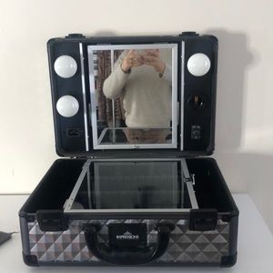 Impressions vanity slaycase travel vanity station